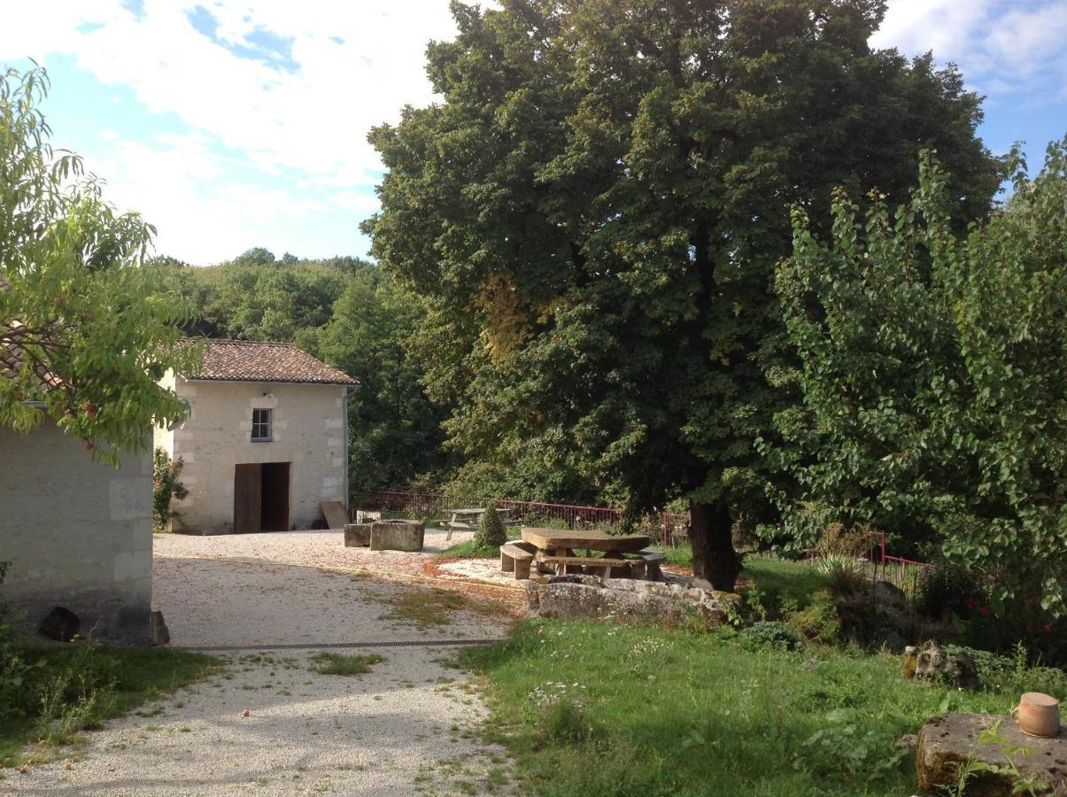Maison De Campagne Saint-Bris-des-Bois Εξωτερικό φωτογραφία